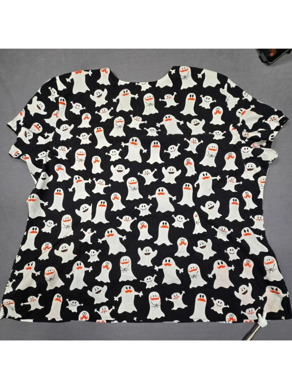 Disney & White Cross Womens Scrub Tops 3XL Halloween Ghost & Cheshire Cat - Picture 8 of 9